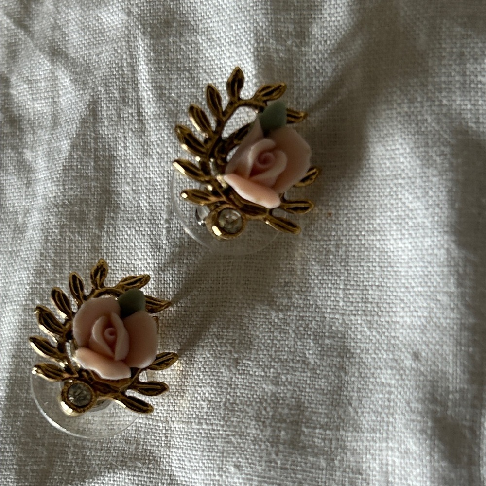 1928 Pink Rose and Gold Leaf Stud Earrings with Green Accent